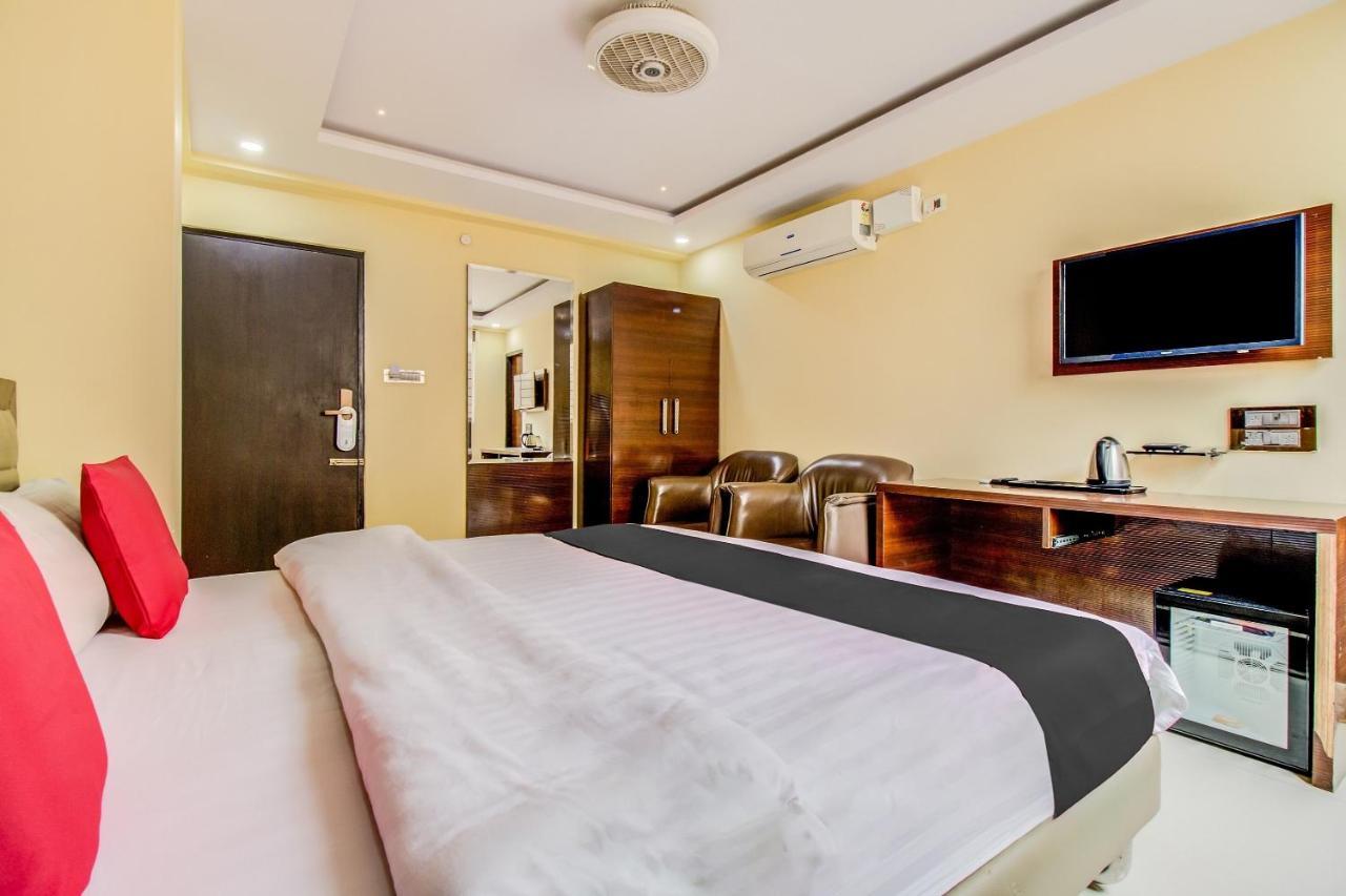 Capital O 5381 The Emirates Hotel Bangalore Eksteriør bilde